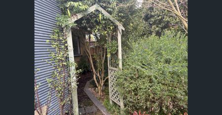 PERFECT FAMILY HOME - Photo 3