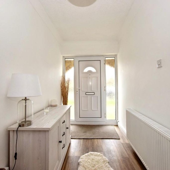 4 bedroom detached house to rent - Photo 1