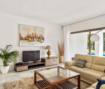 6 bedroom luxury Villa for rent in Puerto Banus, Spain - Photo 3