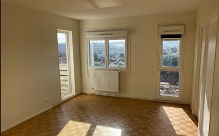 Appartement de 4 pièces - 88m² - St Genis Laval - Photo 3