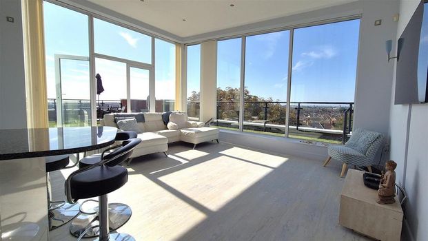 2 bedroom penthouse to rent - Photo 1