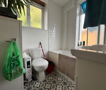 Studio to rent - Photo 6