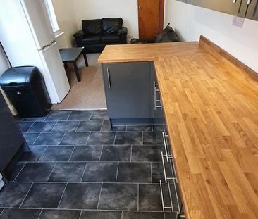 5 bedroom house to rent - Photo 4