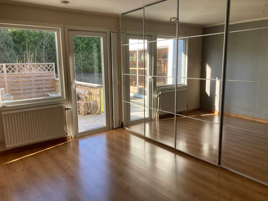 Klarbärsvägen, Eskilstuna - Photo 1