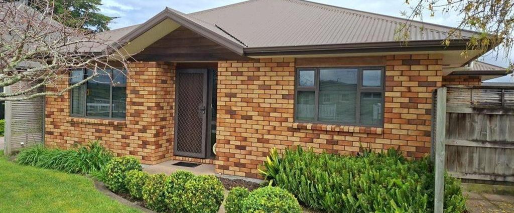 Discover comfort and convenience in this four-bedroom, two-bathroom home located on Bryce Street - just a short stroll from Cambridge’s town centre. - Photo 1