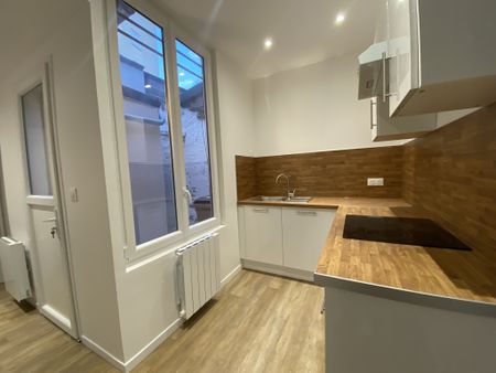 MAISON RÉNOVÉE DE TYPE 3 NON MEUBLÉE AVEC COUR - QUARTIER SAINT PIERRE - Photo 3