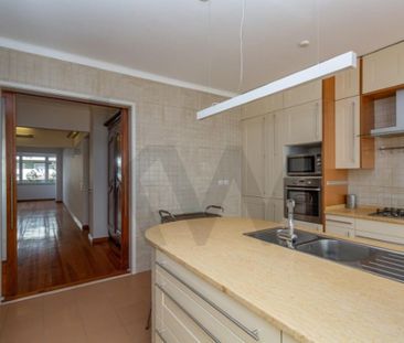 3 room luxury Flat for rent in Campolide, Lisbon - Photo 3