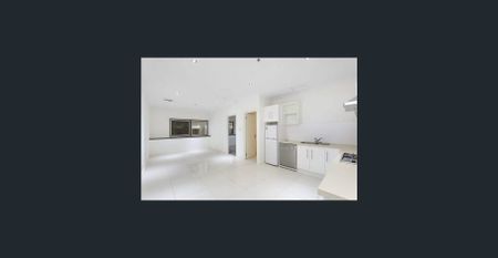 SPACIOUS 2 BEDROOM APARTMENT IN THE HEART OF CBD - Photo 4