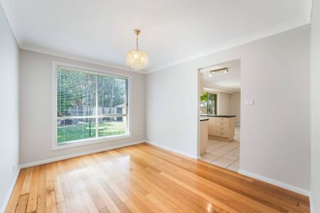 Spacious Double-Storey Family Home with 4 Bedrooms & Entertainer's Backyard - Photo 2