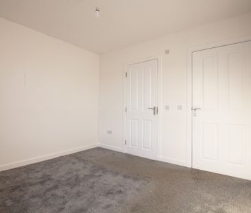 Springfield Gardens, Parkhead, Glasgow - Photo 5