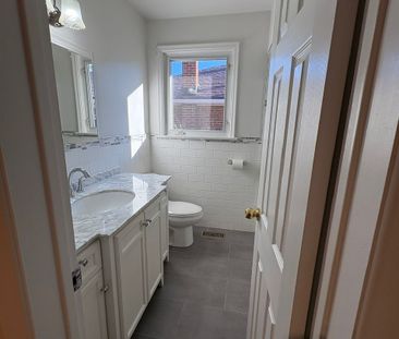 For Lease - 19 Budea. Upper Unit Crescent, Toronto, Ontario - Photo 5