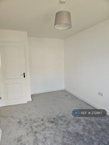 4 bedroom detached house to rent - Photo 5