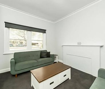 CONVENIENT LOCATION! - Photo 1