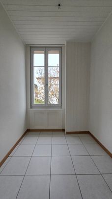 Joli appartement de 3 pièces avec grand balcon, proche du centre-ville - Photo 1