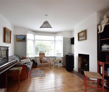Well presented 3 bedroom semi-detached house situated just to the s... - Photo 4