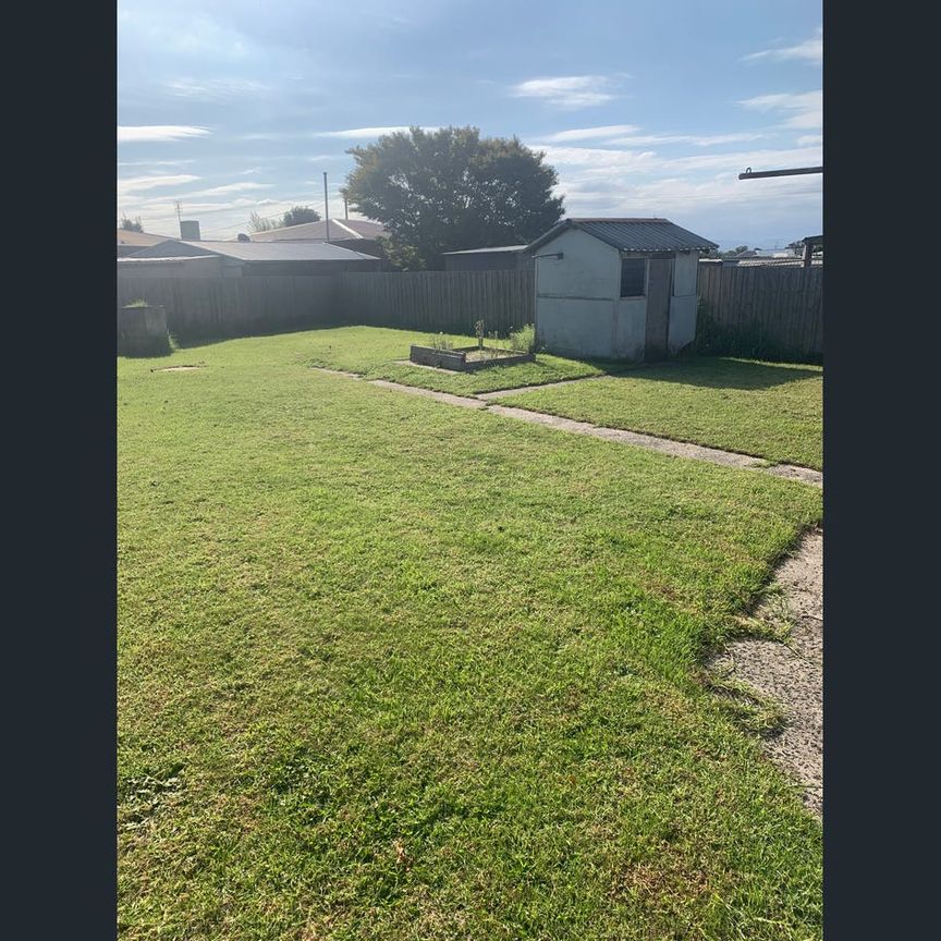 12 Truscott Rd, Moe, Vic 3825 - Photo 1