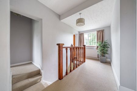 4 bedroom detached house to rent - Photo 2