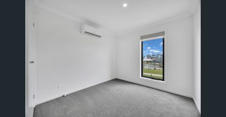 Parkfacing brand new home. - Photo 4