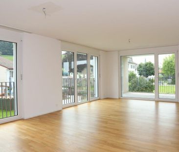 Charmante 3.5-Zimmerwohnung mit grossem Balkon und Blick ins Grüne. - Foto 2