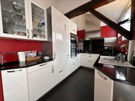 Location Appartement 5 pièces 201m² - Photo 5