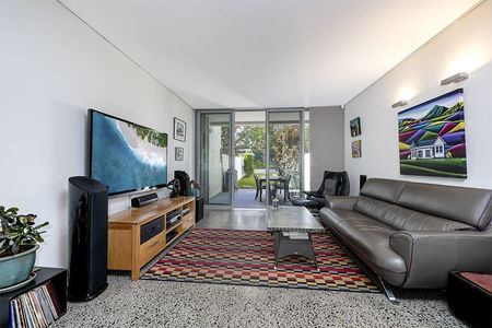 7A Silver Street, St Peters NSW 2044 - Terrace For Rent | Domain - Photo 2