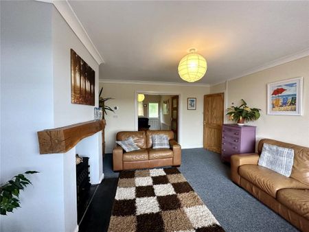 3 bedroom detached house to rent - Photo 5