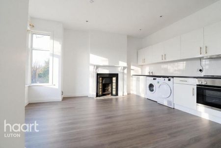 2 bedroom maisonette to rent - Photo 2