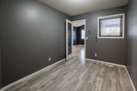 🏡 Charming 2 Bedroom - Photo 4