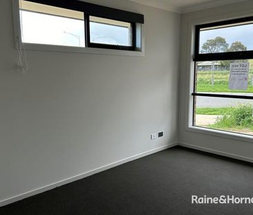 3 Bedroom house in Clyde North! - Photo 6