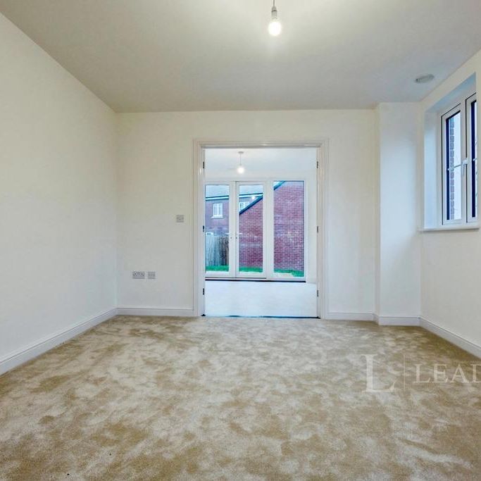 4 bedroom detached house to rent - Photo 1