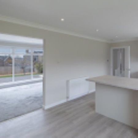 3 bedroom detached house to rent - Photo 3