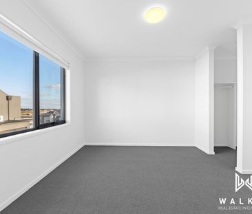 Modern Living Townhouse! - Photo 2