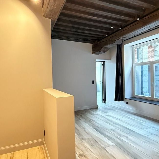 Duplex te huur in Tournai voor € 1.325 met 2 slaapkamers - Photo 1