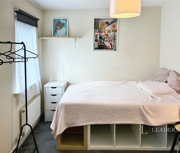 3 bedroom house to rent Girton Way, Mickleover, Derby, DE3 - Photo 4