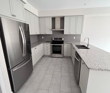 For Lease - 24 Cafaro Lane, Markham, Ontario - Photo 3