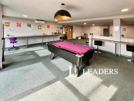 Studio to rent - Photo 5