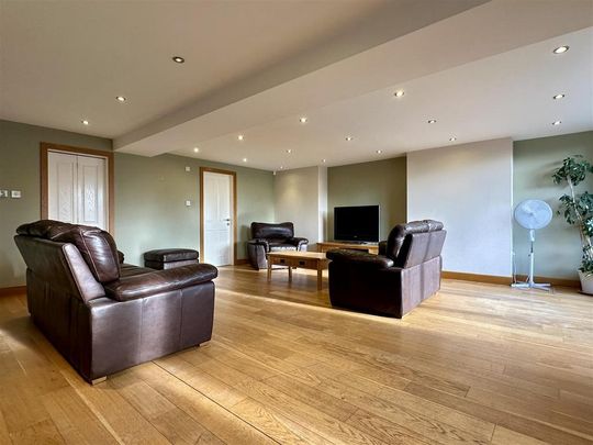 5 bedroom semi-detached house to rent - Photo 1