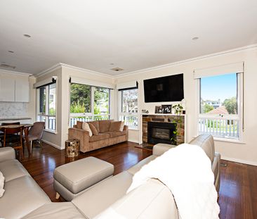 1 Ashbury Court, Mount Waverley VIC 3149 - House For Rent | Domain - Photo 3