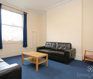 6 bedroom townhouse to rent - Photo 2