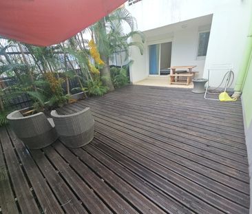 Location Appartement 1 pièce 19m² ST DENIS 97400 - Photo 2