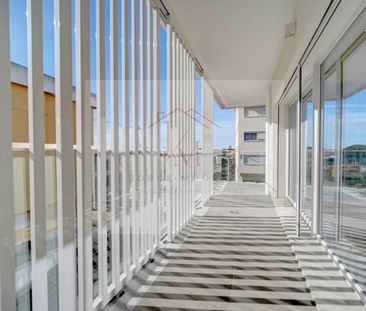 4 room luxury Apartment for rent in Sao Joao do Estoril, Cascais e ... - Photo 2