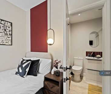 1 bedroom in a house share to rent - Photo 1