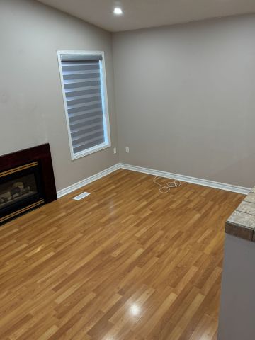 For Lease - 36 Foothill Street Unit# Main, Whitby, Ontario - Photo 2