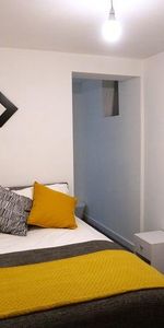 5 bedroom house of multiple occupation to rent - Photo 3