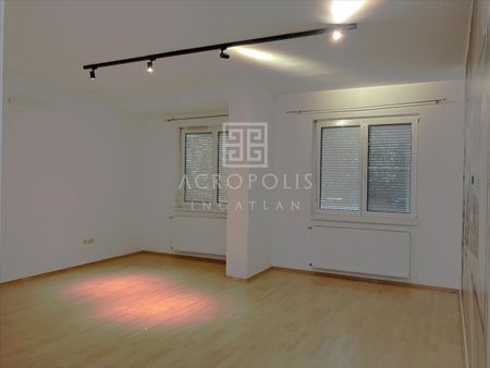 Kiadó jó állapotú lakás - Kecskemét - Photo 3