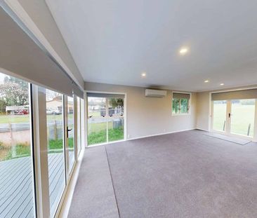 Shannon - 3 bedrooms - Photo 3