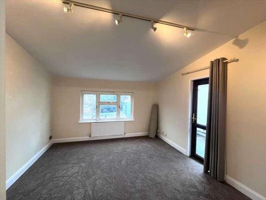 Westcliff On Sea, SS0 - Photo 1