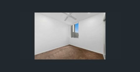 Modern 2 Bedroom Apartment close to Everything - Photo 2