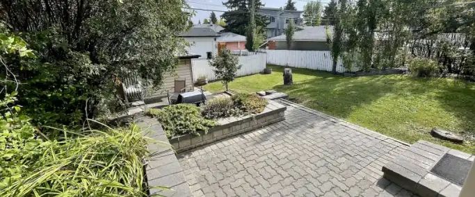 Main Floor, 2BR, with large garden, parking | Calgary - Photo 1