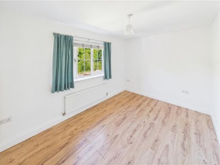 2 bedroom end of terrace house to rent - Photo 2